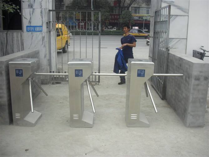 three rollers gates three rollers gates